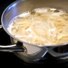 Makaron tuczy? Odkryj, jak jeść go i chudnąć!