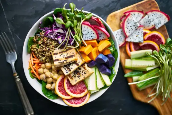 Jak zbilansować dietę wegańską? Praktyczny przewodnik krok po kroku